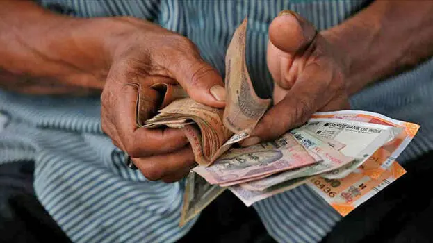 900 കോടി രൂപ അനുവദിച്ചു; ക്ഷേമപെൻഷൻ വിതരണം വ്യാഴാഴ്ച മുതല്
