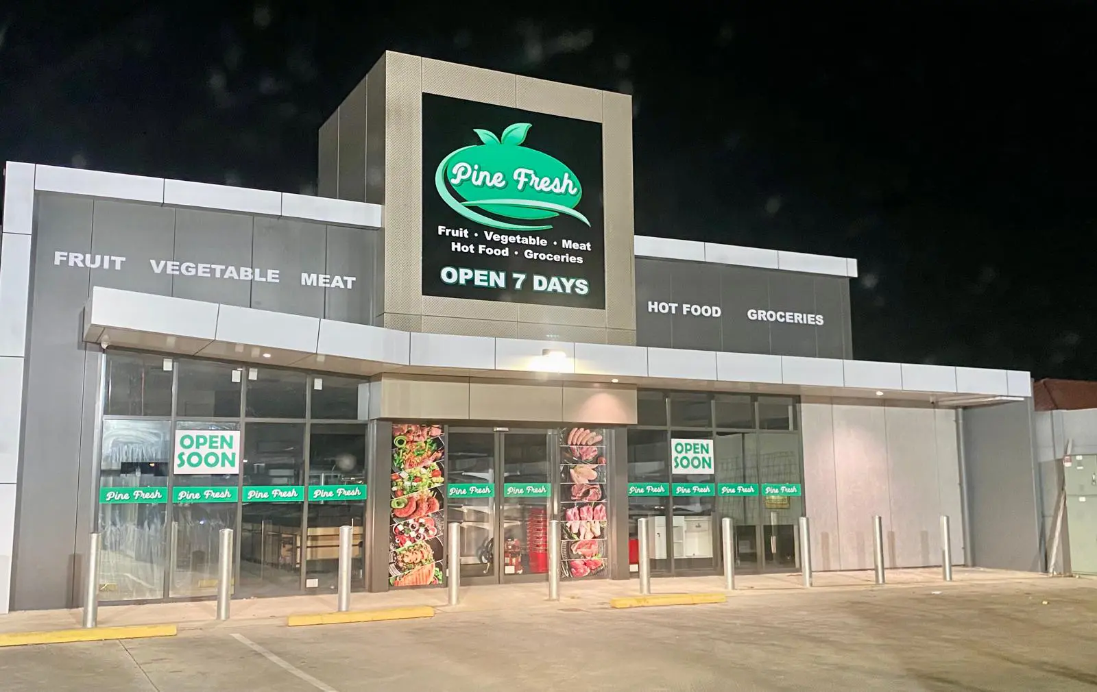 PineFresh Supermarket Image