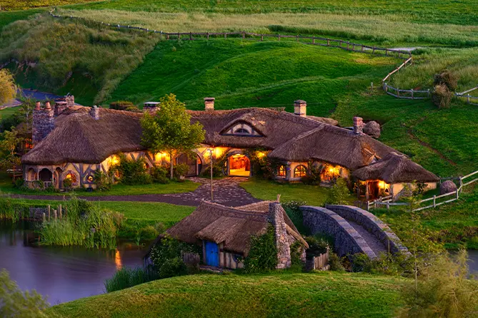 Hobbiton Movie Set