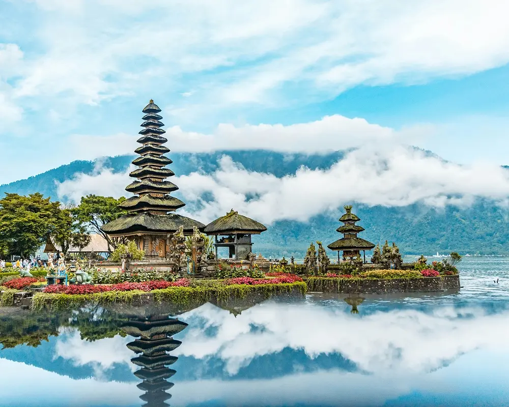 Tanah Lot Lake Beratan