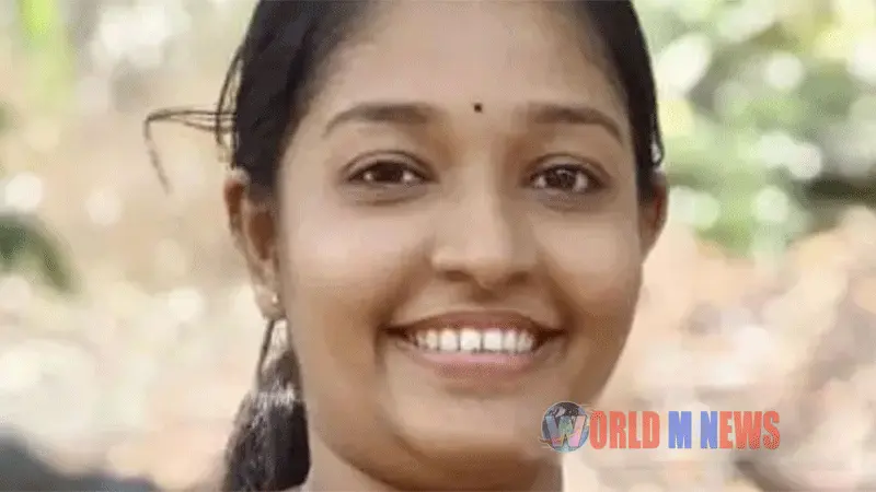 ആലുവയിൽ ബൈക്ക് നിയന്ത്രണം വിട്ട് മറിഞ്ഞ് യുവതി മരിച്ചു