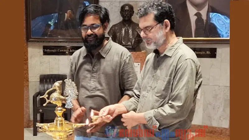 ആർട്ടിസ്റ്റ് പി.പി.പ്രദീപിന്റെ ചിത്രപ്രദർശനം ജഹാംഗീർ ആർട്ട് ഗ്യാലറിയിൽ ആരംഭിച്ചു