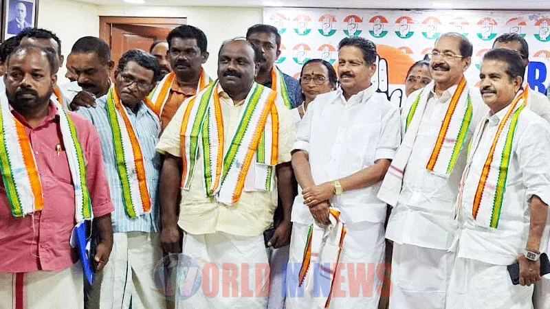 CPI സംസ്ഥാന കൗൺസിൽ മുൻ അംഗം മീനാങ്കൽ കുമാർ കോൺഗ്രസിൽ ചേർന്നു