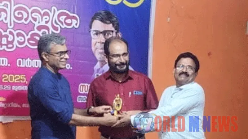 "സർഗ്ഗവിശുദ്ധിയിലൂടെ മത്സരിച്ചൊഴുകുന്ന ഒരു കാട്ടുചോലപോലെയാണ് വയലാർ ": വി.സുരേന്ദ്രബാബു