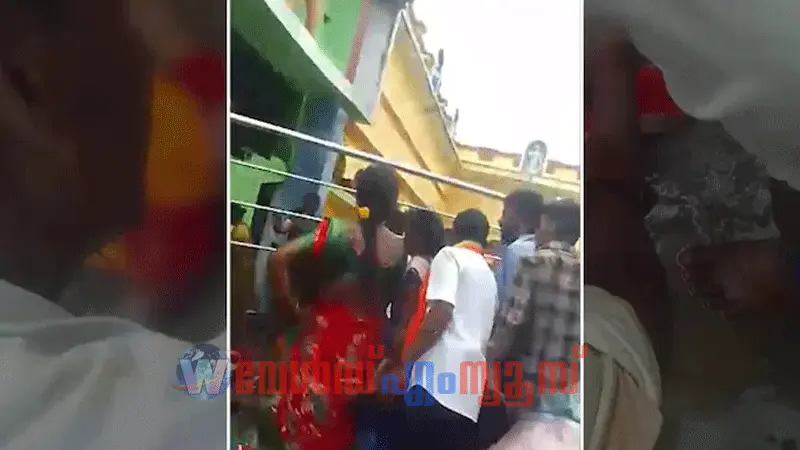 ആന്ദ്ര -വെങ്കിടേശ്വര സ്വാമി ക്ഷേത്രത്തിൽ തിക്കിലും തിരക്കിലും പെട്ട് 9 മരണം,നിരവധിപേർക്ക് പരിക്ക്