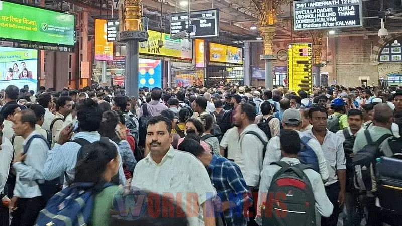 സിഎസ്എംടിയിൽ മിന്നൽപണിമുടക്ക് : മണിക്കൂറുകളോളം ലോക്കൽ കിട്ടാതെ വലഞ് യാത്രക്കാർ 