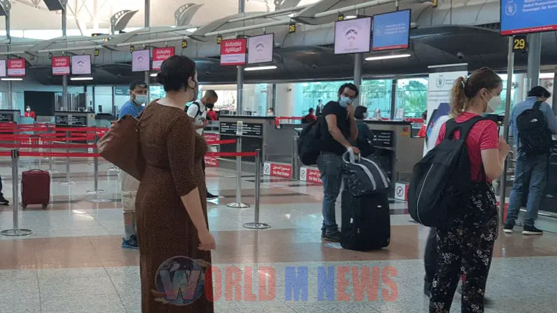 ചെക്ക്-ഇൻ ചെയ്യാൻ ഇനി കൃൂ നിൽക്കേണ്ട, വീട്ടിലിരുന്നും ചെയ്യാമെന്ന് ഷാർജാവിമാനത്താവളം