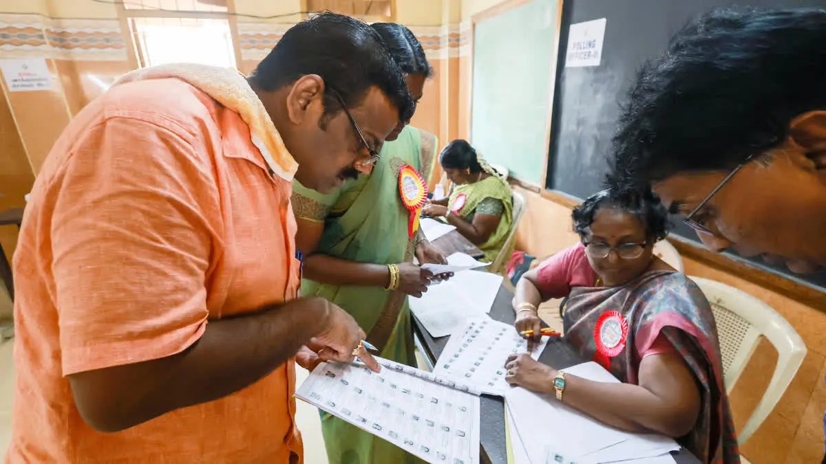 നാളെ സംസ്ഥാന വ്യാപകമായി ജോലി ബഹിഷ്ക്കരി ക്കാൻ ഒരുങ്ങി ബൂത്ത് ലെവൽ ഓഫിസർമാർ.