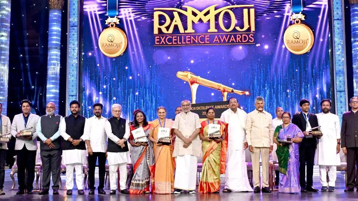 റാമോജി റാവുവിൻ്റെ സ്മരണാർഥം പ്രഥമ ദേശീയ പുരസ്കാരങ്ങൾ സമ്മാനിച്ചു