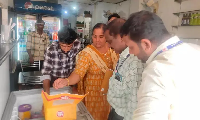 ജില്ലാ കലോത്സവം : കണ്ണൂരിൽ ആരോഗ്യ വകുപ്പിൻ്റെ വ്യാപക പരിശോധന