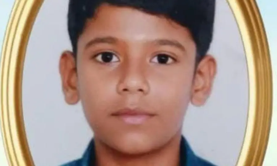 നെയ്യാറ്റിന്കരയില് എട്ടാം ക്ലാസ് വിദ്യാര്ത്ഥിയെ തൂങ്ങിമരിച്ച നിലയില് കണ്ടെത്തി.