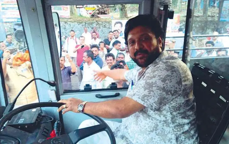 കേരളത്തിലെ സ്വകാര്യ ബസ് ജീവനക്കാർക്ക് പൊലീസ് ക്ലിയറൻസ് സർട്ടിഫിക്കറ്റ് നിർബന്ധമാക്കി