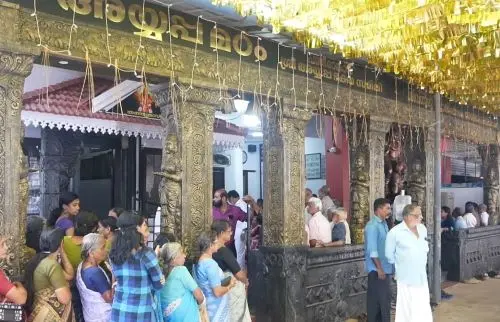 മണ്ഡല മാസത്തിൽ ദിവസവും 5000ത്തോളം പേർക്ക് അന്നദാനം നൽകുന്ന പന്തീരാങ്കാവ് അയ്യപ്പഭക്ത സമിതി