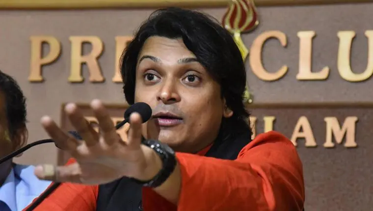 സെെബർ അധിക്ഷേപ പരാതിയില് രാഹുല് ഈശ്വർ കസ്റ്റഡിയില്