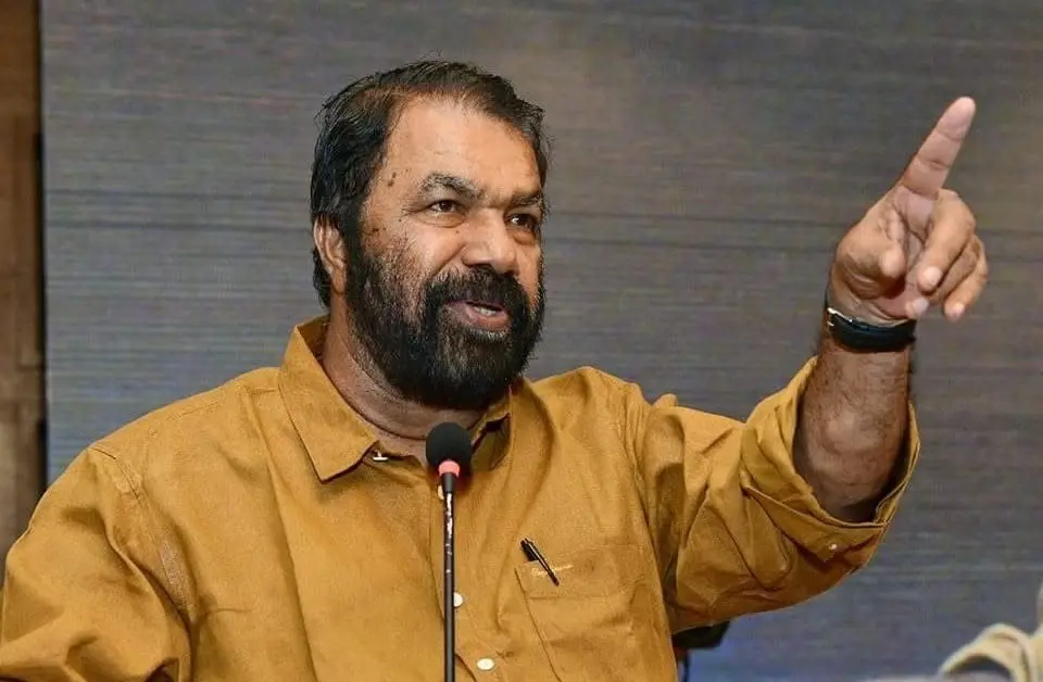 രാഹുൽ -ഷാഫി പറമ്പിൽ സൗഹൃദത്തെ പരിഹസിച്ച്‌ കേരള വിദ്യാഭ്യാസ മന്ത്രിയുടെ പോസ്റ്റ് 