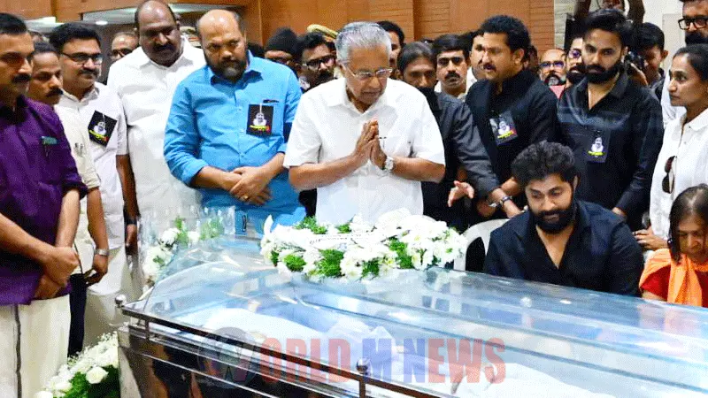ശ്രീനിവാസൻ ഇനി ഓർമ! അന്ത്യോപചാരം അർപ്പിക്കനായി എത്തുന്നത് ആയിരങ്ങള്