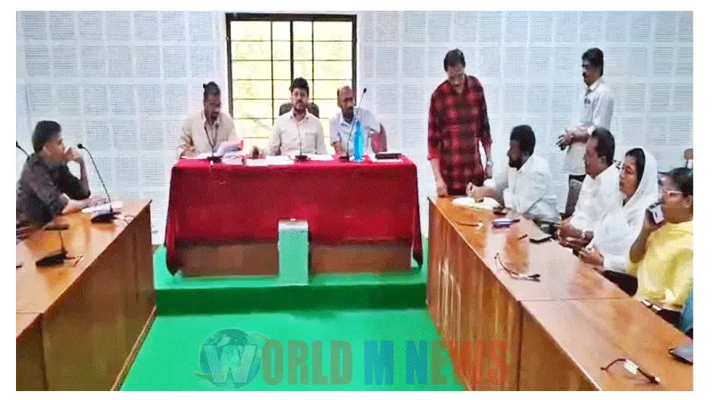 UDF സ്ഥാനാർഥിക്ക് LDFഅംഗത്തിന്റെ വോട്ട്; വടകരയിൽ അട്ടിമറി, അബദ്ധം പറ്റിയെന്ന് രജനി