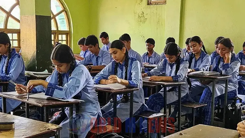 പരീക്ഷയിലെ സമ്മര്ദ്ദമകറ്റാന് സൗജന്യ ടെലി കൗണ്സിലിങ് സേവനവുമായിCBSE