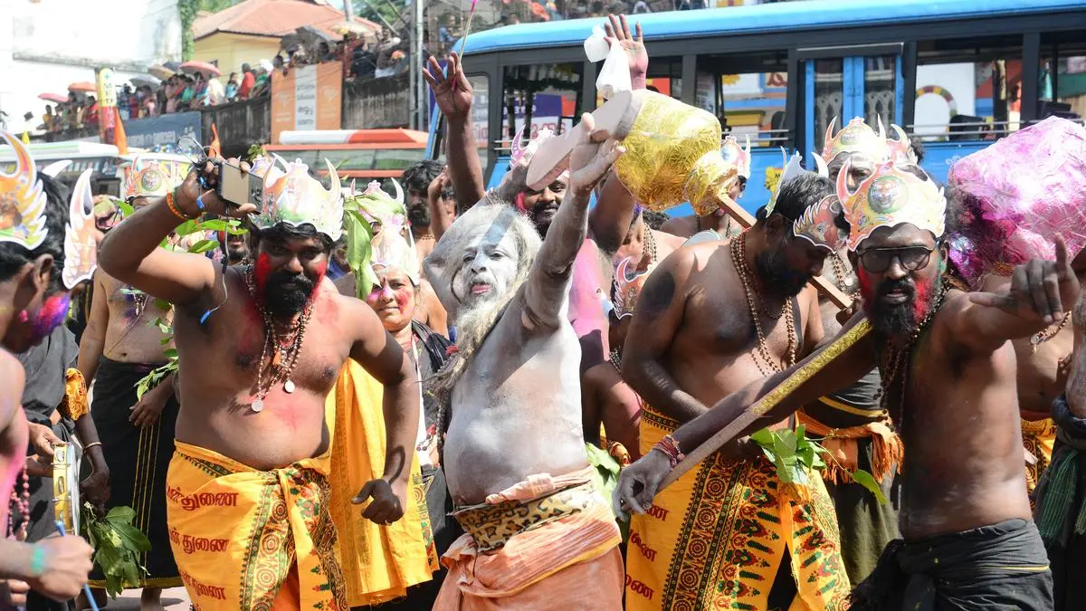 എരുമേലിയിൽ ചരിത്ര പ്രസിദ്ധമായ പേട്ടതുള്ളൽ നടന്നു