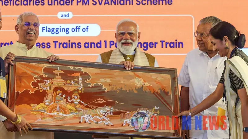 ആത്മനിർഭർ നിധി പദ്ധതി: തെരുവ് കച്ചവടക്കാര്ക്കായി 'സ്വനിധി ക്രെഡിറ്റ് കാര്ഡ്'