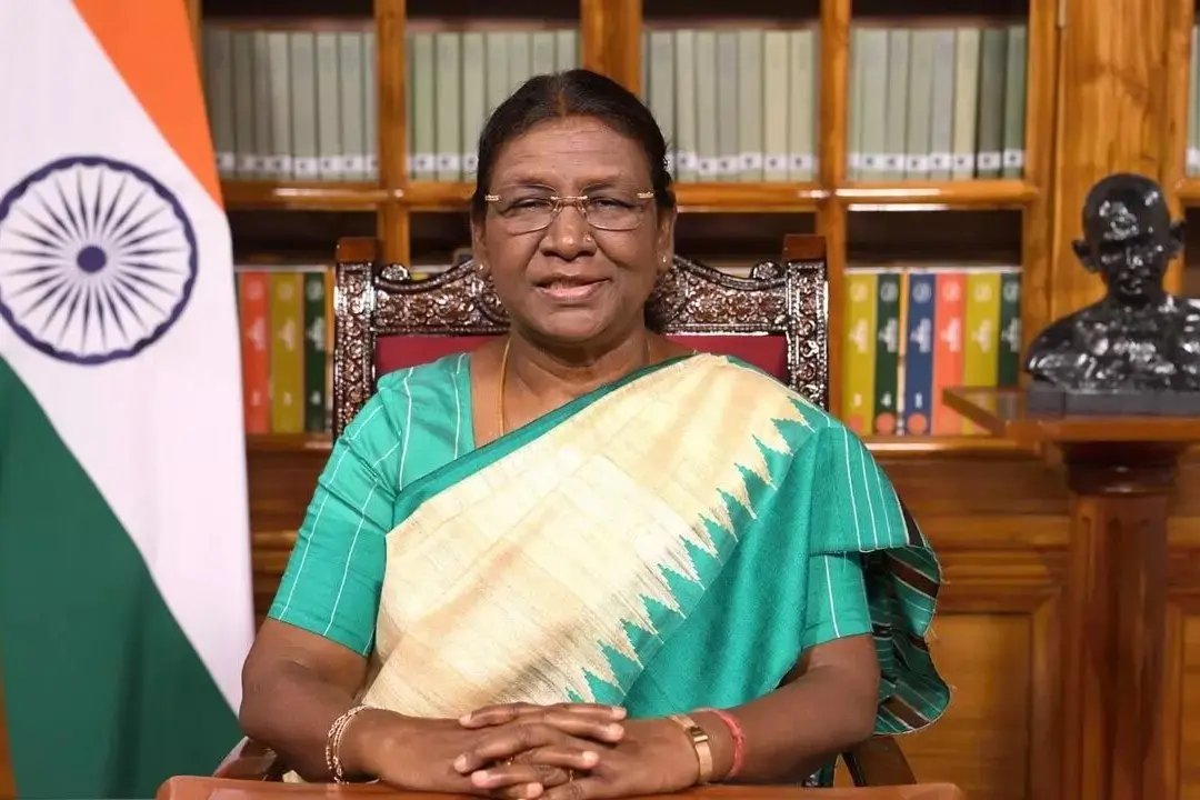 "സമ്പന്നവും സ്വാശ്രയവുമുള്ള ഒരു ഇന്ത്യ കെട്ടിപ്പടുക്കുന്നതിന് ഒറ്റക്കെട്ടായി പ്രവർത്തിക്കുക ": രാഷ്‌ട്രപതി 