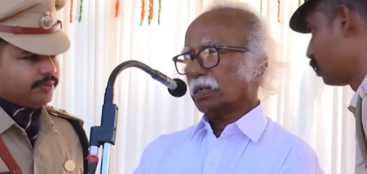 റിപ്പബ്ലിക്ക് ദിനാഘോഷ പരിപാടികള്ക്കിടെ മന്ത്രി കടന്നപ്പള്ളിരാമചന്ദ്രൻ കുഴഞ്ഞുവീണു