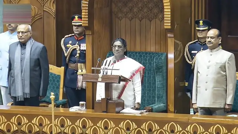 നയപ്രഖ്യാപന പ്രസംഗം: 95 കോടി പൗരന്മാരിലേക്ക് സാമൂഹിക സുരക്ഷാ ആനുകൂല്യങ്ങൾ എത്തുന്നുണ്ടെന്ന് രാഷ്ട്രപതി