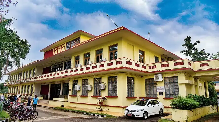 എപ്സ്റ്റീൻ ഫയൽ വിവാദം :വിശ്വഭാരതി ചാൻസലർ സ്ഥാനത്തുനിന്ന് പ്രധാനമന്ത്രി രാജിവയ്ക്കണമെന്ന് ആവശ്യം ശക്തമാകുന്നു