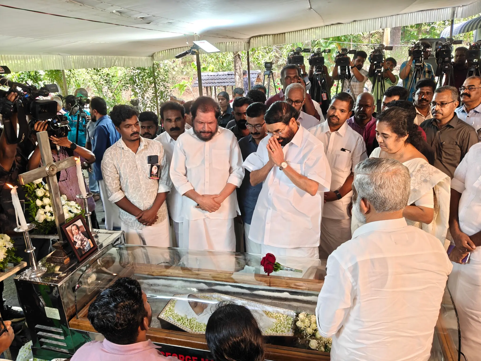 ആലിൻ ഷെറിൻ എബ്രഹാമിന് വിട നൽകി കേരളം