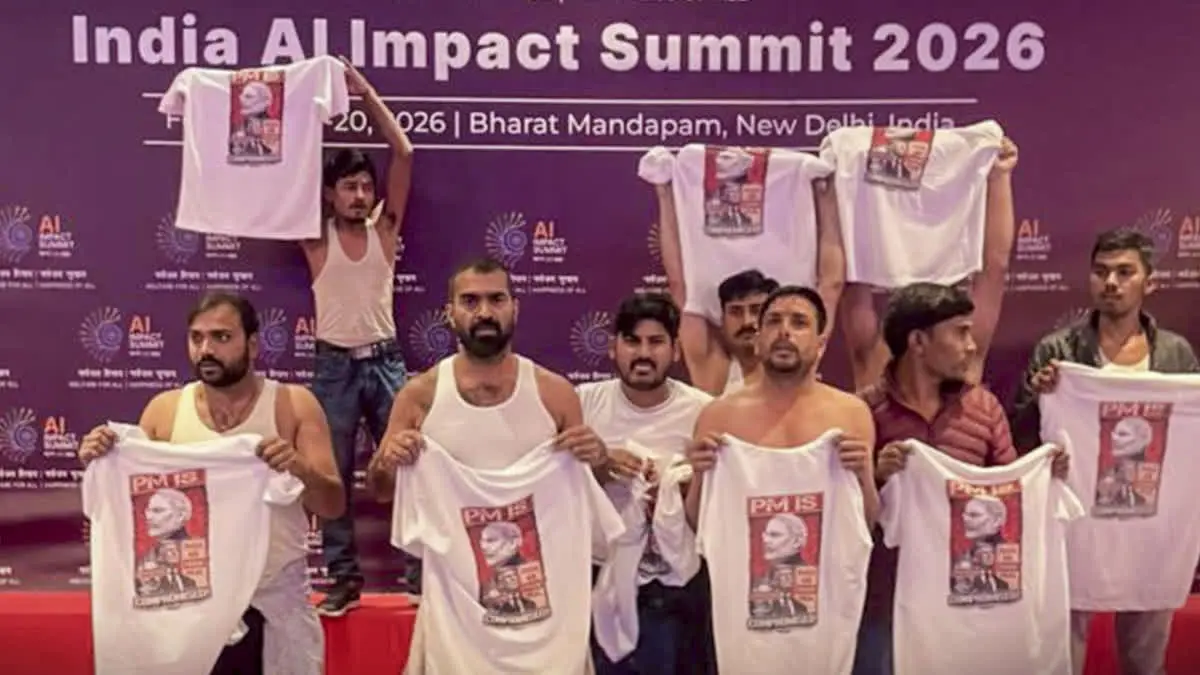 എഐ ഉച്ചകോടിയില്‍ ഷര്‍ട്ട് ഊരി പ്രതിഷേധ പ്രകടനം :  യൂത്ത് കോൺഗ്രസ് പ്രവർത്തകരെ കസ്റ്റഡിയിൽ വിടാൻ നിർദ്ദേശിച്ച് കോടതി