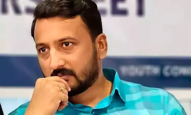 അതിജീവിതയെ സ്വാധീനിക്കാൻ ശ്രമിച്ചു :രാഹുൽ മാങ്കൂട്ടത്തിലിൻ്റെ ജാമ്യം റദ്ദാക്കാൻ പൊലീസ്, കോടതി നോട്ടിസ്