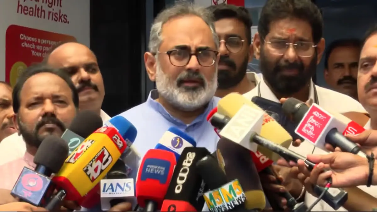 ശബരിമല സ്വർണക്കൊള്ള:  "കേസ് സിബിഐക്ക് വിടണം", മൂന്ന് ആവശ്യങ്ങളുമായി രാജീവ് ചന്ദ്രശേഖർ