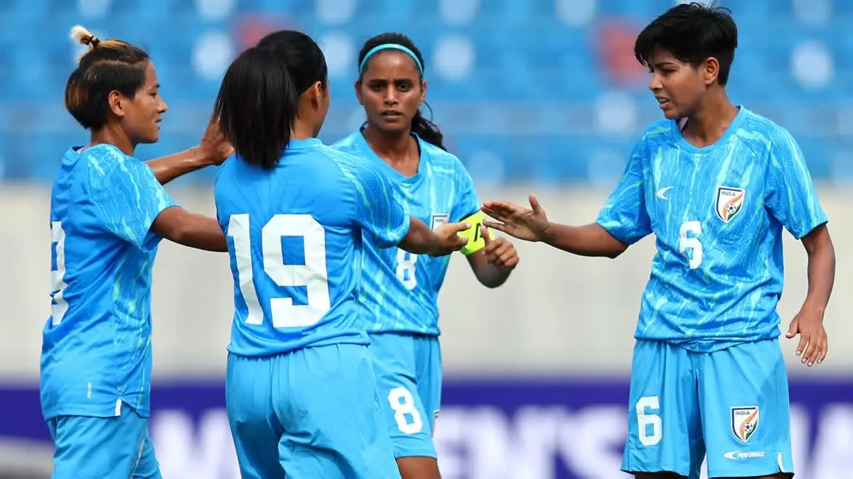 വനിതാ ഏഷ്യ കപ്പ് ഫുട്ബോൾ: ഇന്ത്യയുടെ ആദ്യ മത്സരം നാളെ , ജേഴ്സി ചെറുതായതിൽ പരാതി