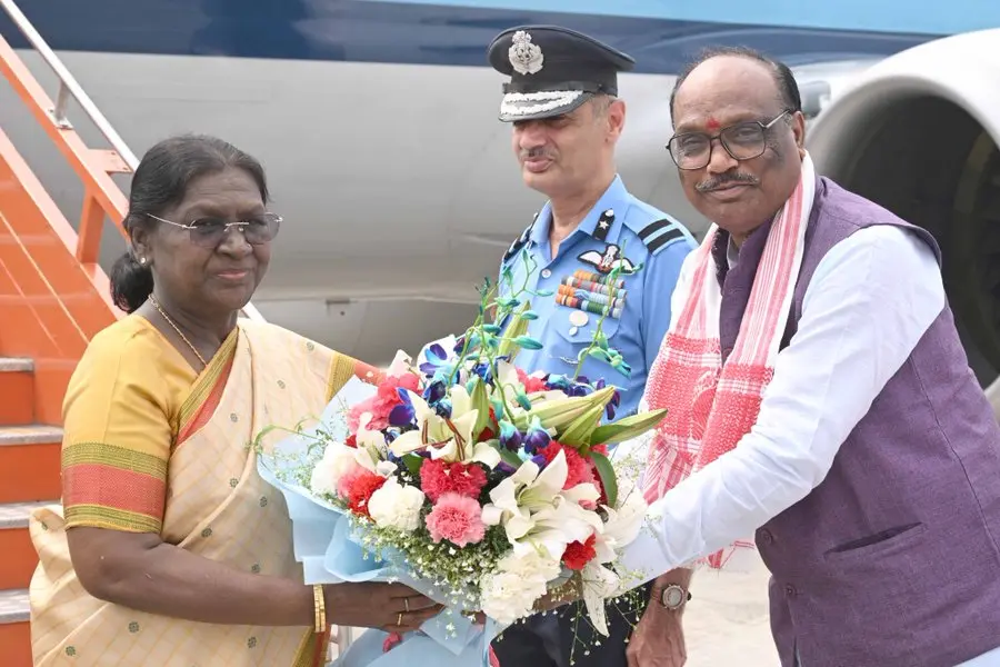 സ്വീകരിക്കാൻ മമതബാനർജി എത്തിയില്ല; അതൃപ്തി പരസ്യമാക്കി രാഷ്ട്രപതി; അപമാനകരമെന്ന് പ്രധാനമന്ത്രി