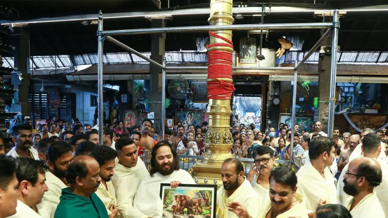 ആനന്ദ് അംബാനിയുടെ പിറന്നാൾ : കോടികളുടെ സംഭാവന കേരളത്തിലെ ക്ഷേത്രങ്ങൾക്കും 