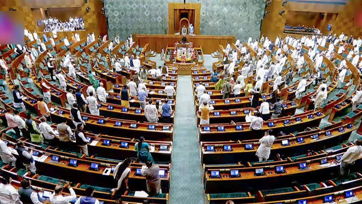 വനിത സംവരണ ഭേദ​ഗതി ബിൽ: വോ‌‌ട്ടെടുപ്പിലൂടെ ബില്ലിൽ അവതരണാനുമതി