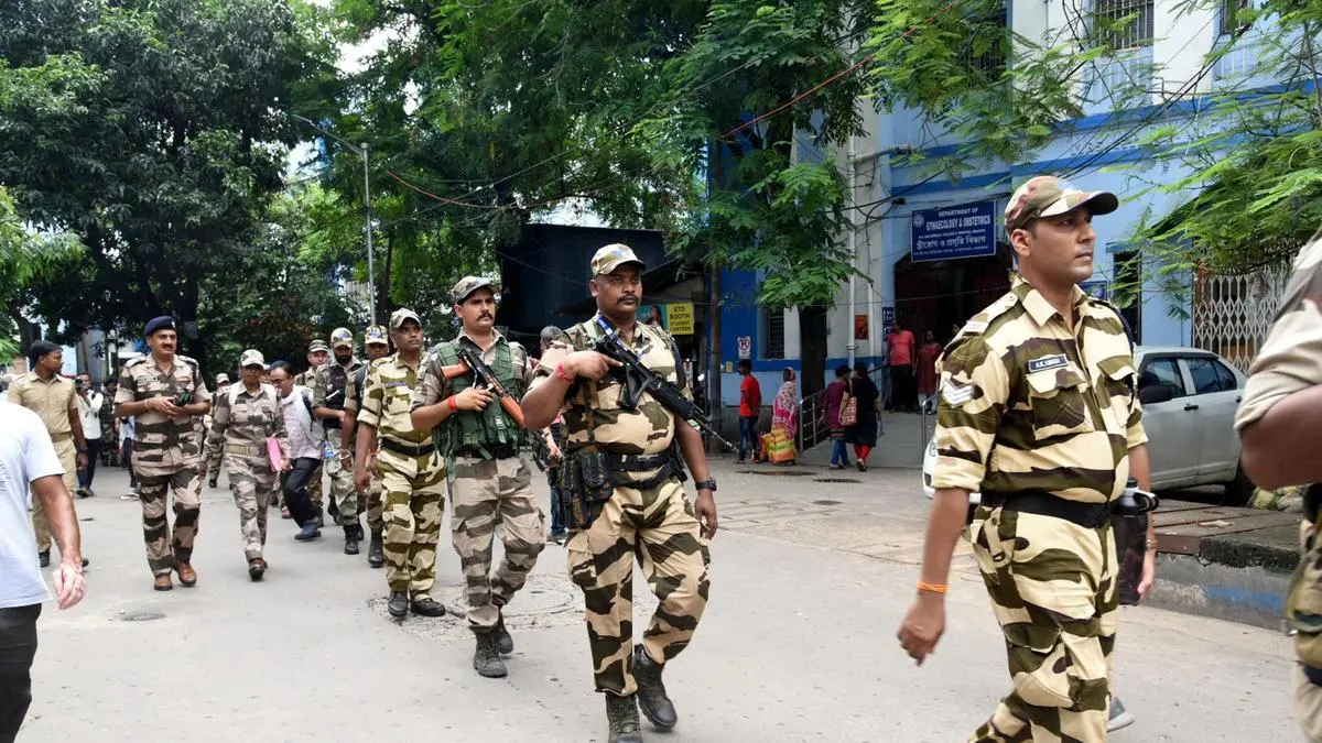 ബിജെപി സ്ഥാനാർഥിയുടെ വീടിന് നേരെ വെടിവയ്പ്പ്; സിഐഎസ്എഫ് ജവാന് പരിക്ക്