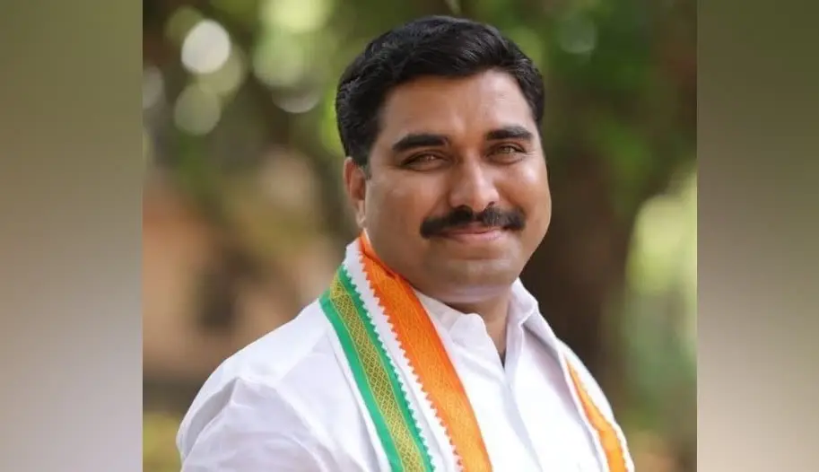 ക്യാപ്റ്റനെ  വിറപ്പിച്ച്‌ വെള്ളംകുടിപ്പിച്ചത് ,'യൂത്തൻ ' അഡ്വ. വി.പി.അബ്‌ദുള്‍ റഷീദ്