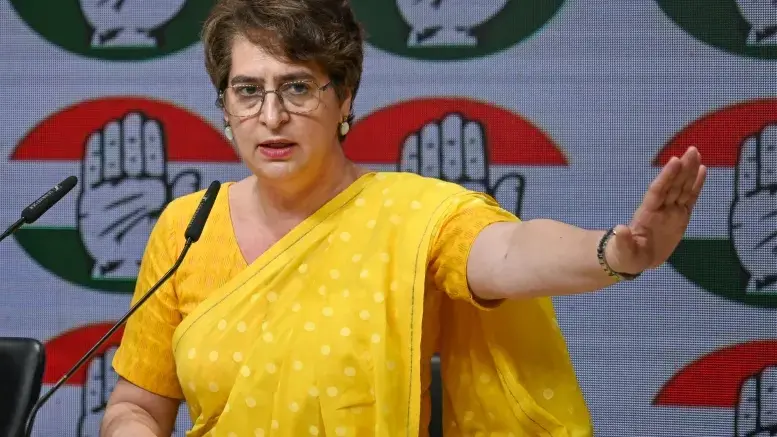 "പരീക്ഷകളിലെ വ്യാപകമായ അഴിമതി രാജ്യത്തെ യുവാക്കളുടെ ഭാവി കവർന്നെടുക്കുന്നു" : പ്രിയങ്ക ഗാന്ധി 