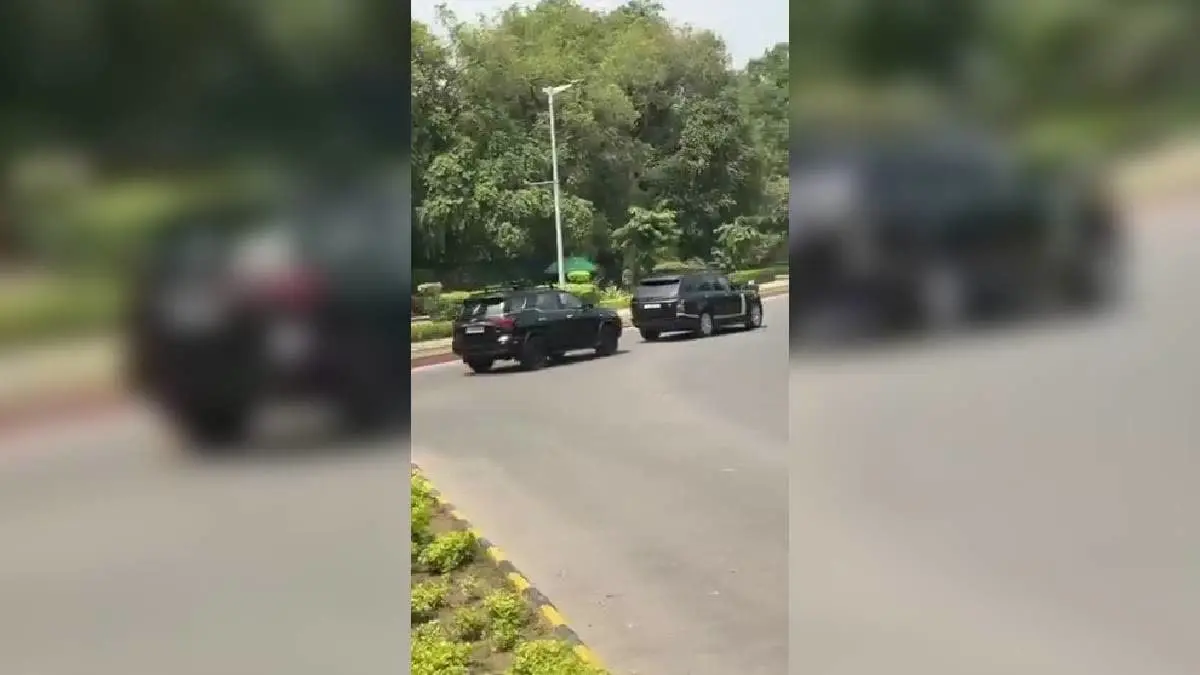 ഊർജ്ജ പ്രതിസന്ധി; സുരക്ഷാ വാഹനങ്ങളുടെ എണ്ണം കുറച്ച് മോദിയും അമിത് ഷായും
