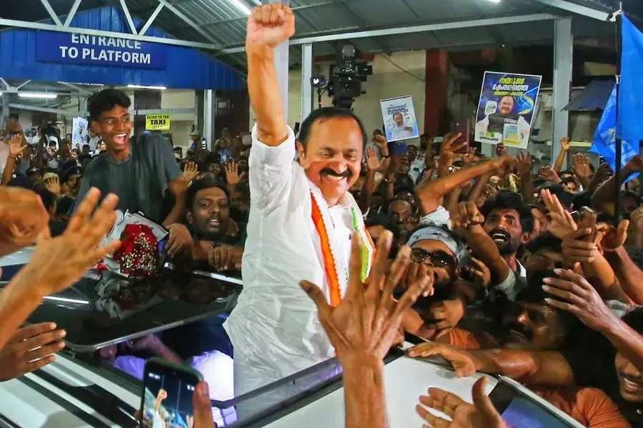  കേരള മുഖ്യമന്ത്രിയുടെ സ്ഥാനാരോഹണം മറ്റൊരു വിസ്മയമാക്കാനൊരുങ്ങി യുഡിഎഫ് 
