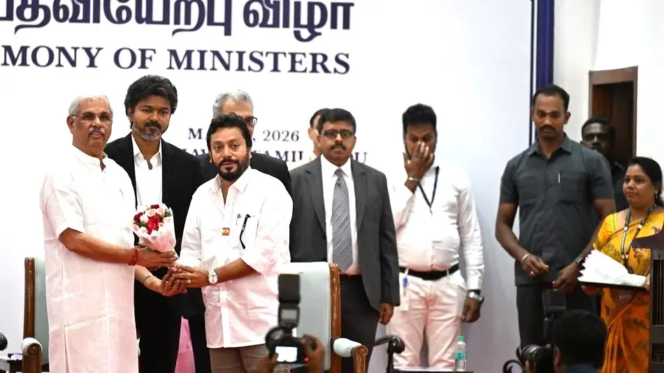വിജയ് മന്ത്രിസഭ വിപുലീകരിച്ചു : മന്ത്രിസഭയിലെ ആകെ അംഗങ്ങളുടെ എണ്ണം 33