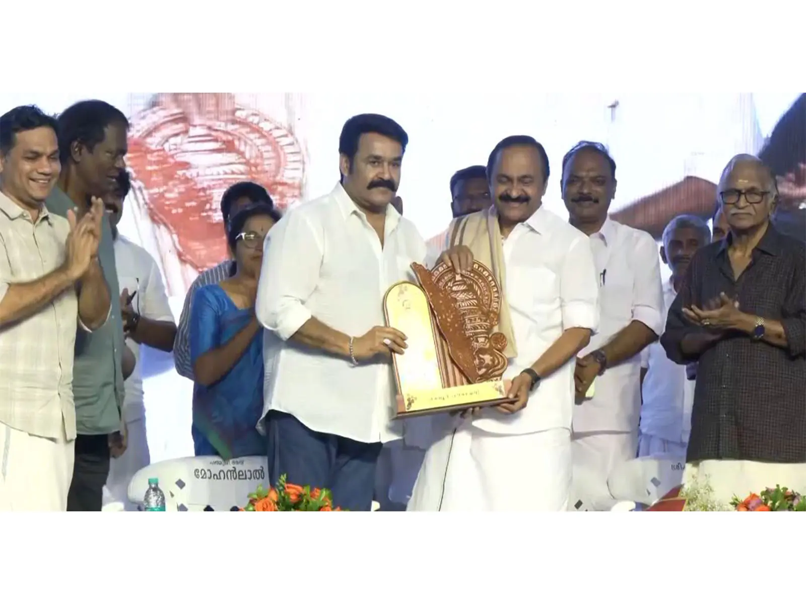 "ഓരോ നടപടിയും സാധാരണക്കാരന് വേണ്ടിയാകും,കേരളത്തെ തുറുമുഖ നഗരമാക്കും": മുഖ്യമന്ത്രി