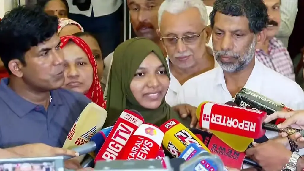 ഹർഷിന കോഴിക്കോട് മെഡിക്കൽ കോളജിൽ ജോലിയിൽ പ്രവേശിച്ചു