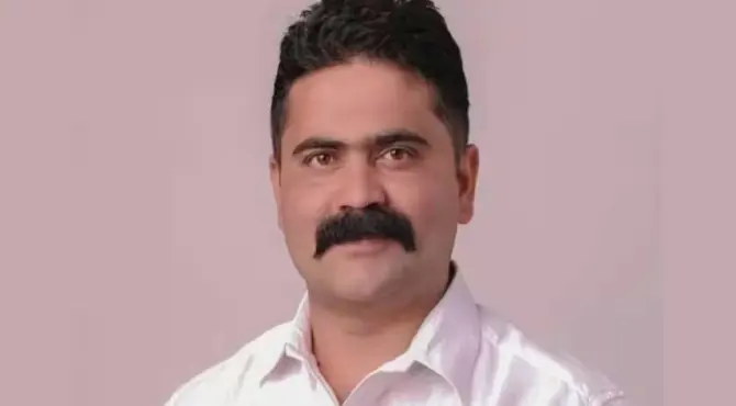 പീഡന കേസിൽ ഒളിവിലായിരുന്ന കോൺഗ്രസ് കൗൺസിലർ പ്രശോഭ് സി വത്സൻ പിടിയിൽ