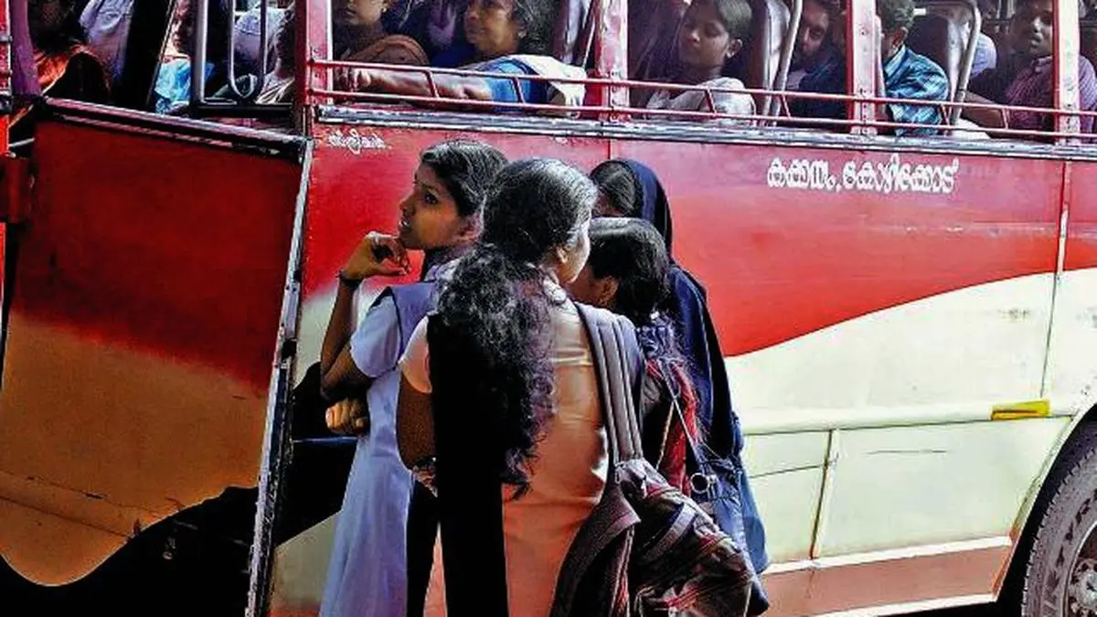 വിദ്യാർത്ഥികൾക്കുള്ള യാത്രാ കൺസഷൻ കാർഡ് ഈ വർഷം മുതൽ ഡിജിറ്റലാക്കും 