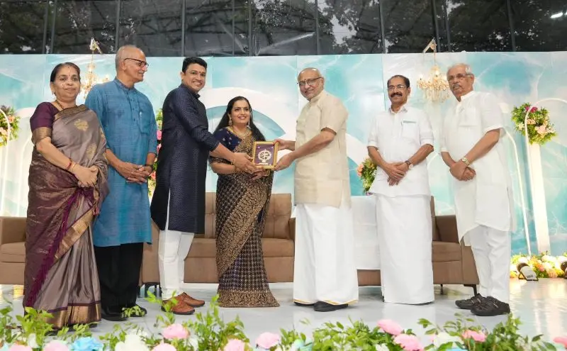 രാജ്യസഭാ എംപി സി. സദാനന്ദൻമാസ്റ്ററു മകളുടെ  വിവാഹ സല്‍ക്കാരത്തിൽ  ഉപരാഷ്ട്രപതി സി പി രാധാകൃഷ്ണനെത്തി 