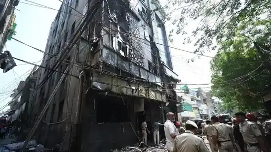 At least 10 dead in major fire at restaurant and hotel in Delhi