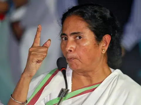 വ്യാജ ഒപ്പ് കേസ്: മമത ബാനർജിയുടെ വസതിയിൽ സിഐഡി റെയ്ഡ്