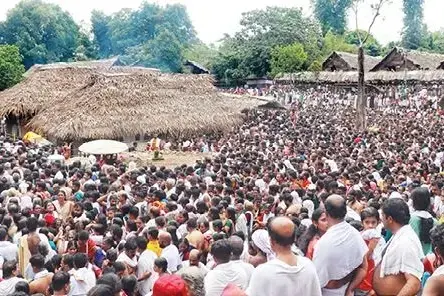 അന്യ സംസ്ഥാന തീർത്ഥാടകരുടെ പ്രവാഹം : കൊട്ടിയൂരിൽ വൻ ഭക്തജന തിരക്ക്